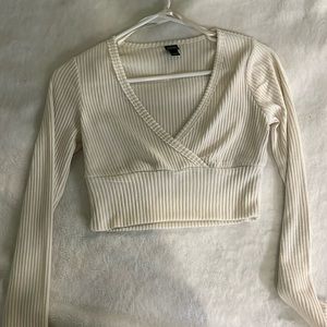 White long sleeve crop top